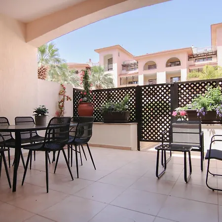 Case de vacanță Phaedrus Living Queens Gardens Luxury Arthouse *